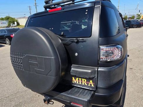 Used 2007 Toyota FJ Cruiser 4WD image 36