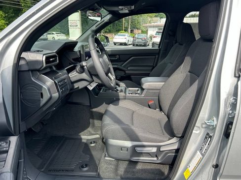 New 2026 Toyota 4Runner SR5 AWD/4WD image 9
