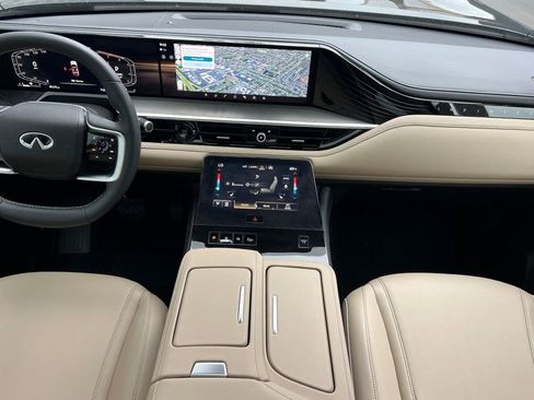 Used 2025 INFINITI QX80 Pure w/ Cargo Package image 13