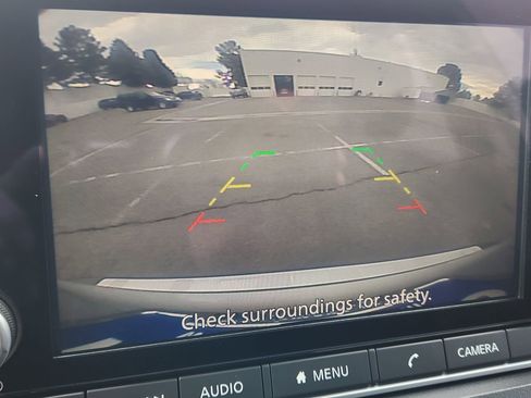 Used 2023 Nissan Rogue SV image 21