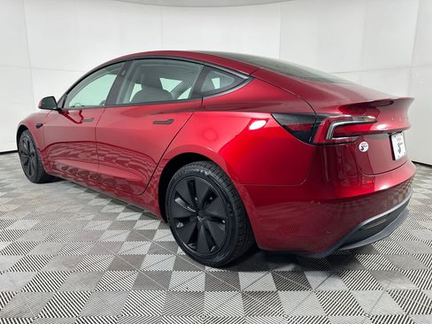 Used 2024 Tesla Model 3 Standard Range image 3