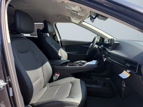 New 2025 Kia EV6 Light w/ Light LR Technology Package AWD/4WD image 15