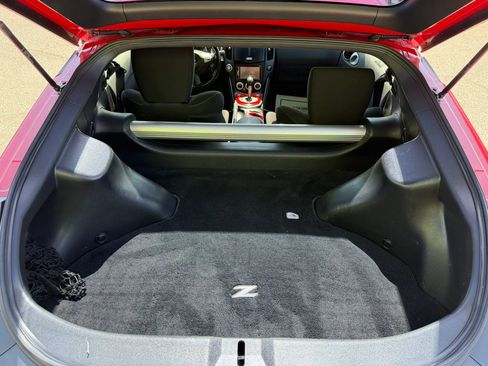 Used 2011 Nissan 370Z Coupe RWD image 22