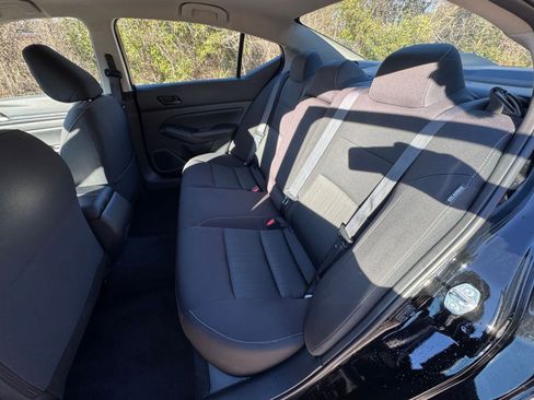 Used 2025 Nissan Altima 2.5 SV image 32