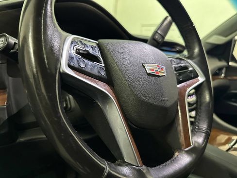 Used 2019 Cadillac Escalade ESV Luxury AWD/4WD image 34