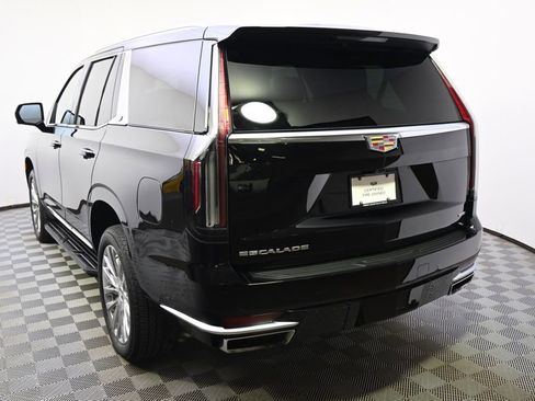 Certified 2023 Cadillac Escalade Premium Luxury image 4