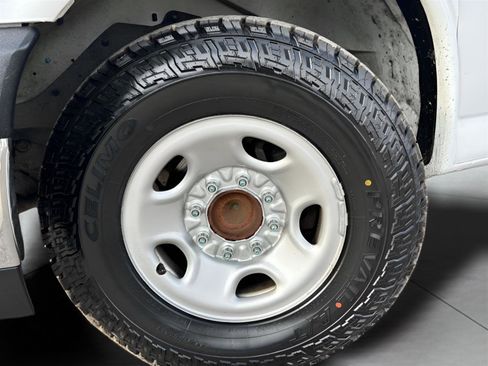 Used 2019 Chevrolet Express 2500 w/ Driver Convenience Package image 32