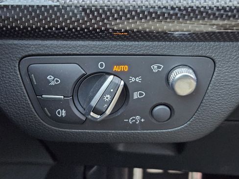 Used 2021 Audi SQ5 Prestige w/ Prestige Package image 21