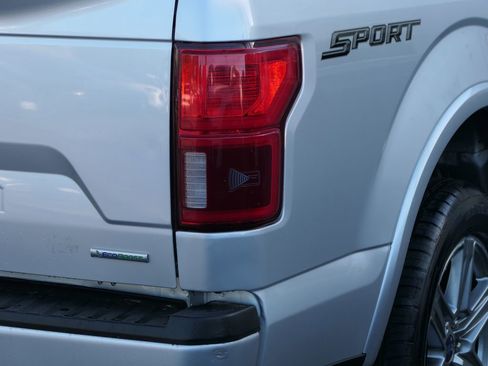 Used 2019 Ford F150 Lariat image 5