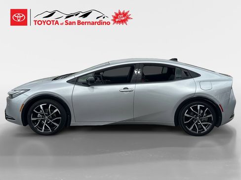 Used 2026 Toyota Prius Plug-In Hybrid FWD image 2