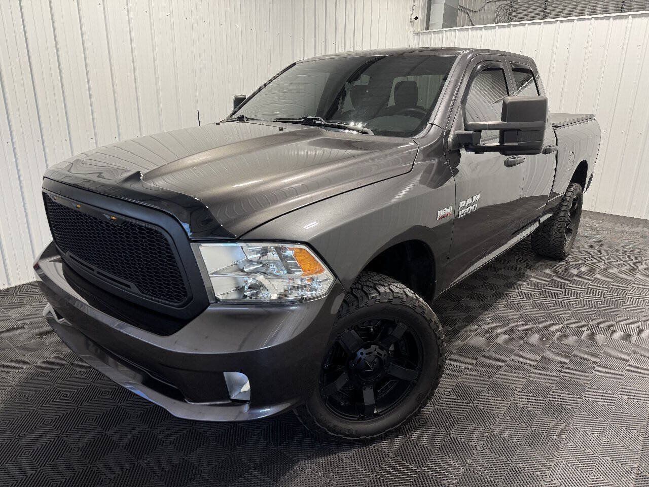 Used 2017 RAM 1500 Express AWD/4WD image 34