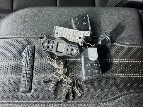 Used 2024 Chevrolet Silverado 3500 High Country w/ High Country Premium Package image 36