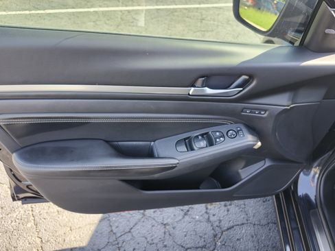 Used 2019 Nissan Altima 2.0 Platinum FWD image 27