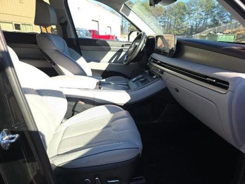 Used 2025 Hyundai Palisade SEL image 2