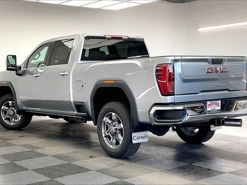 New 2026 GMC Sierra 3500 SLT image 2
