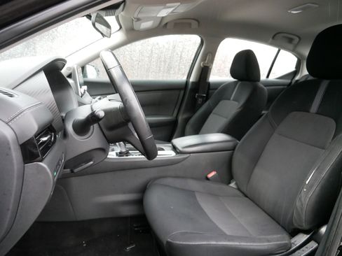 Certified 2022 Nissan Sentra SV w/ Trunk Package image 33