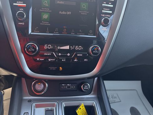 Used 2024 Nissan Murano SL image 34