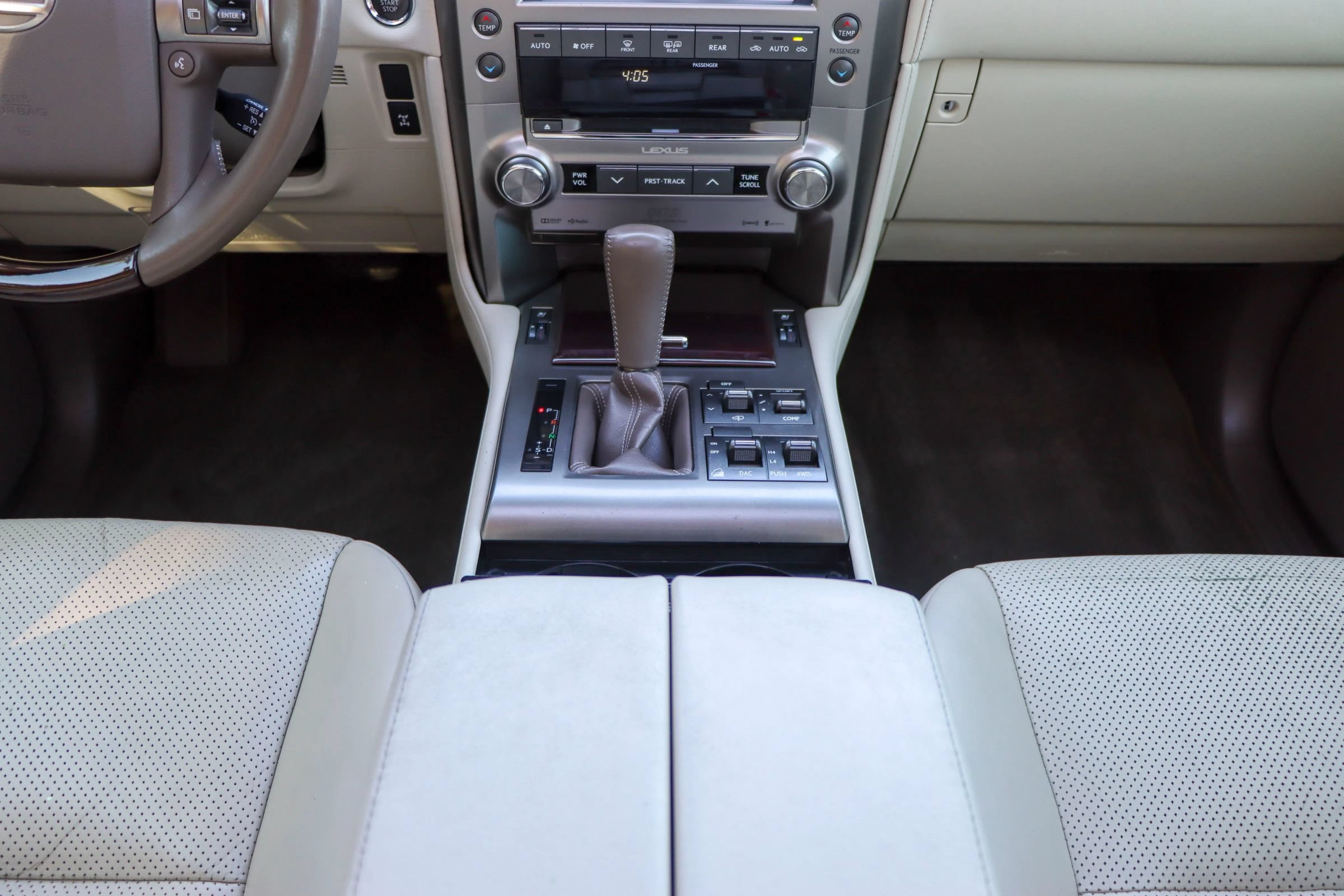 Used 2015 Lexus GX 460 Luxury AWD/4WD image 30