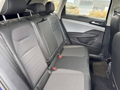 Used 2022 Volkswagen Taos SE image 14