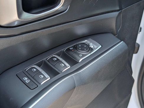 Certified 2024 Kia Sorento S FWD image 15