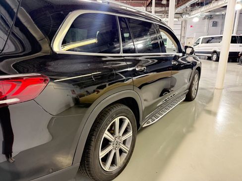 Used 2020 Mercedes-Benz GLS 450 4MATIC image 30