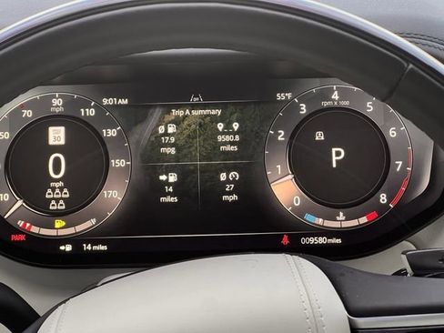 Used 2025 Land Rover Range Rover Long Wheelbase Autobiography image 14