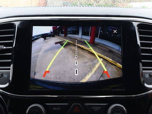 Used 2021 Jeep Grand Cherokee High Altitude AWD/4WD image 12