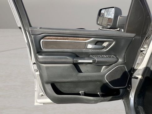 Used 2020 RAM 1500 Laramie RWD image 12