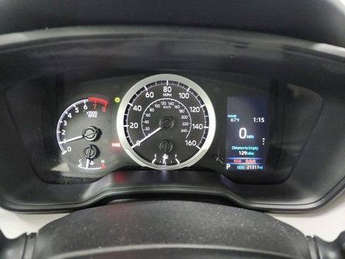 Used 2021 Toyota Corolla LE FWD image 26