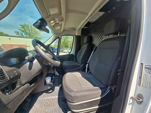 Used 2025 RAM ProMaster 2500 w/ U-Haul Equipment Group FWD image 13