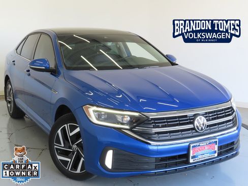 Certified 2023 Volkswagen Jetta SEL image 1