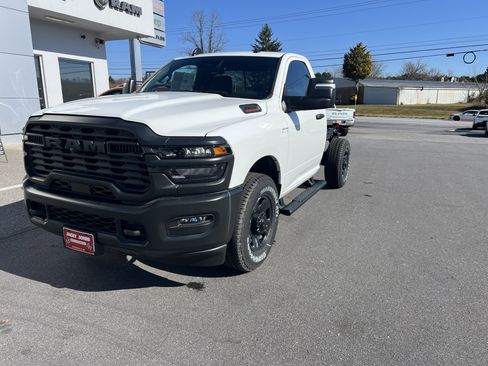 Used 2025 RAM 3500 Tradesman image 6