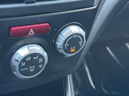 Used 2011 Subaru Impreza WRX Premium image 29