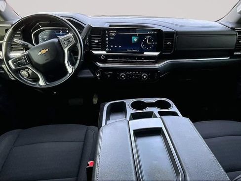 Used 2023 Chevrolet Silverado 1500 LT AWD/4WD image 7