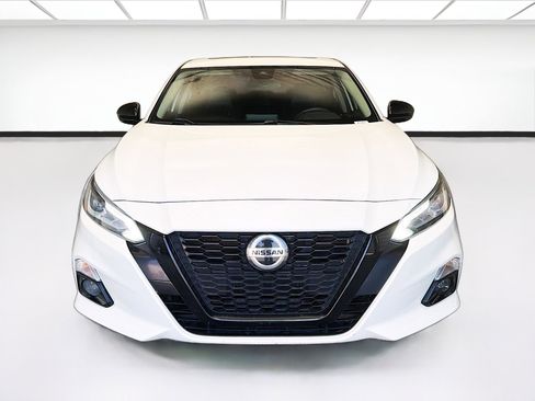 Used 2022 Nissan Altima 2.5 SR w/ Midnight Edition Package AWD/4WD image 2