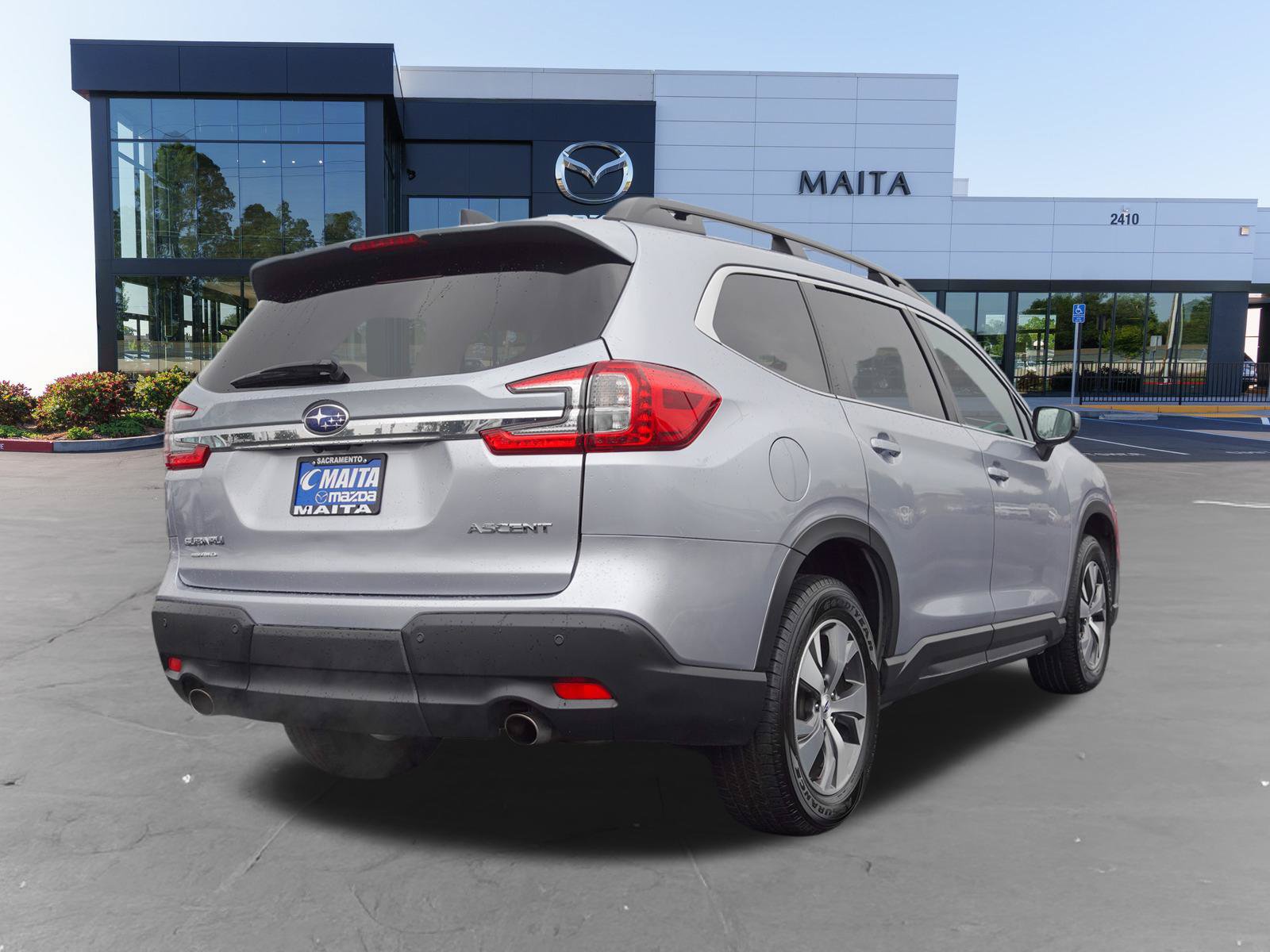 Used 2025 Subaru Ascent Premium AWD/4WD image 3