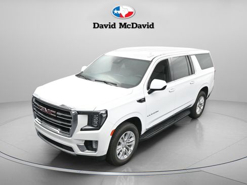 Used 2024 GMC Yukon XL SLT image 2