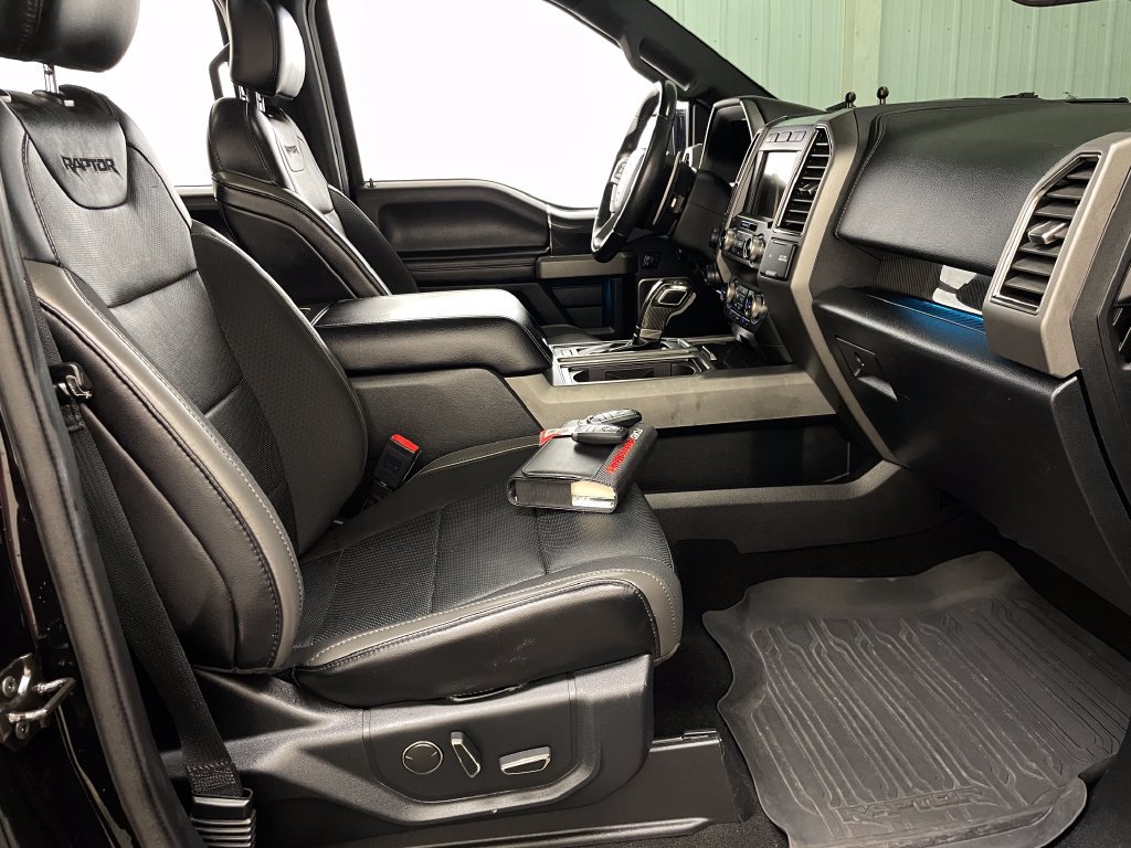 Used 2019 Ford F150 Raptor w/ Equipment Group 802A Luxury AWD/4WD image 40