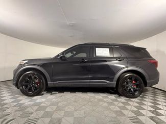 Used 2023 Ford Explorer ST w/ Equipment Group 401A AWD/4WD video 3