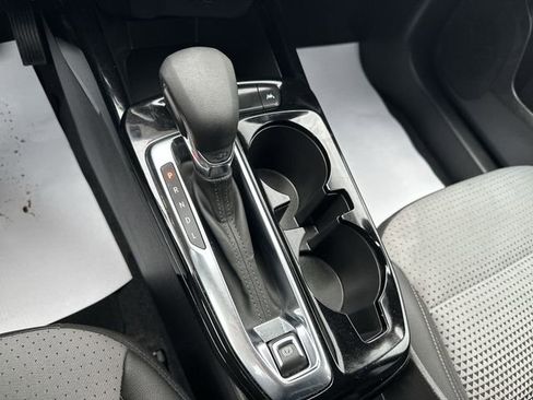 Used 2025 Chevrolet Trax LT image 22