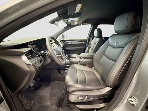 New 2026 Cadillac XT5 Luxury image 19