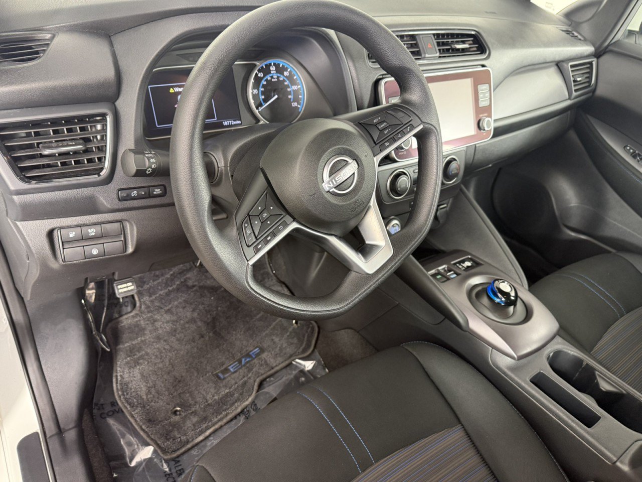 Used 2025 Nissan Leaf S FWD image 15