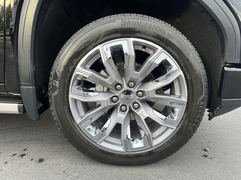 Used 2024 GMC Sierra 1500 Denali w/ Denali Reserve Package image 10