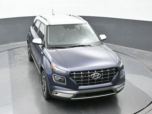 Used 2023 Hyundai Venue Limited w/ Cargo Package image 41
