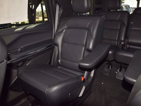 New 2025 Lincoln Navigator Reserve w/ Jet Appearance Package image 20