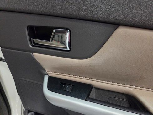 Used 2013 Ford Edge SE FWD image 33