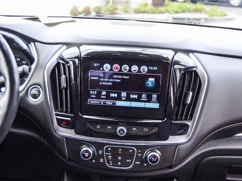 Used 2018 Chevrolet Traverse LT image 14