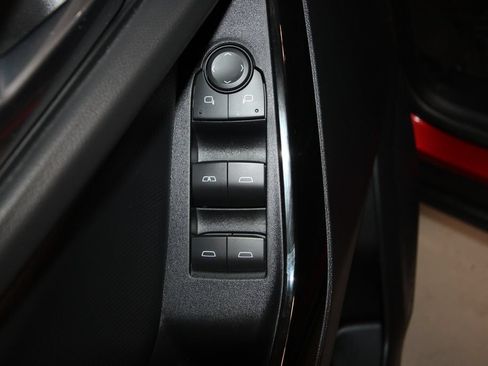 Used 2026 Chevrolet Equinox LT FWD image 6