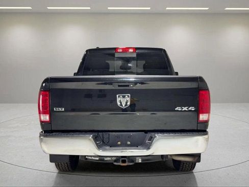 Used 2017 RAM 1500 Classic SLT image 4