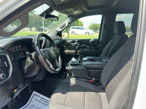 Used 2021 Chevrolet Silverado 1500 LT w/ Z71 Off-Road Package AWD/4WD image 15